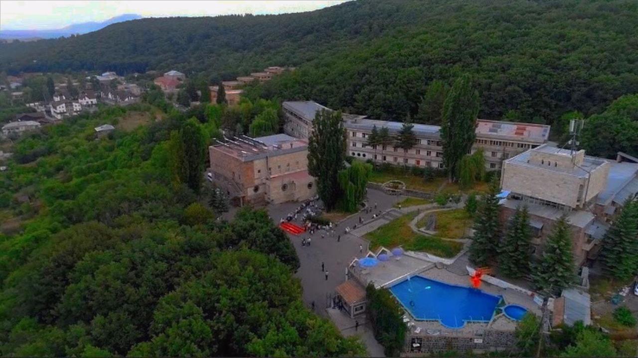 Дом Писателей Цахкадзора Otel Dış mekan fotoğraf
