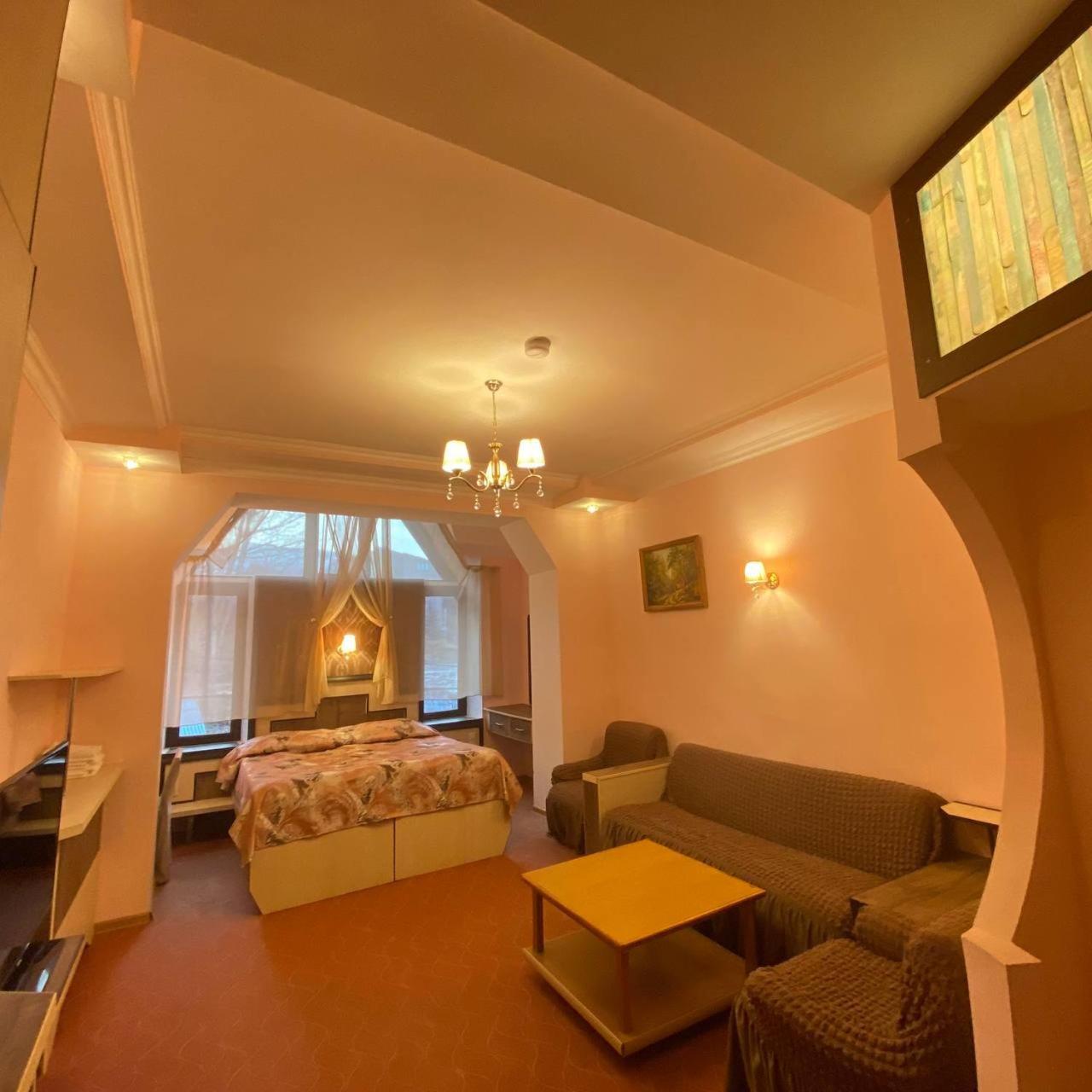 Дом Писателей Цахкадзора Otel Dış mekan fotoğraf