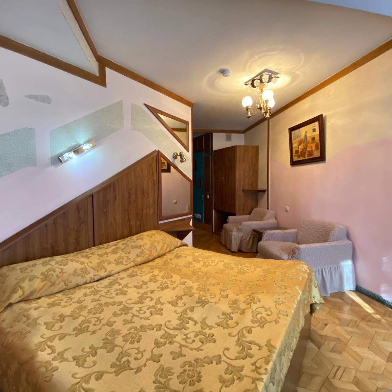 Дом Писателей Цахкадзора Otel Dış mekan fotoğraf