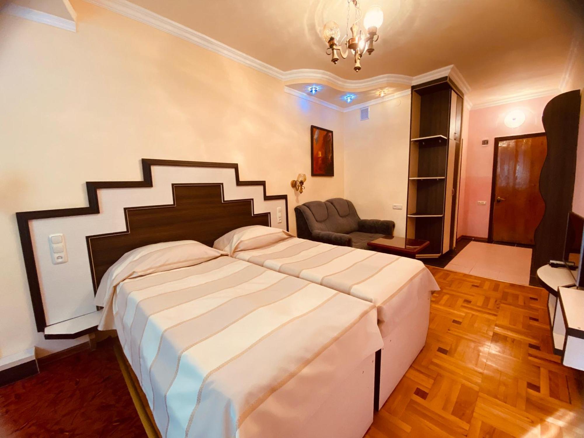 Дом Писателей Цахкадзора Otel Dış mekan fotoğraf